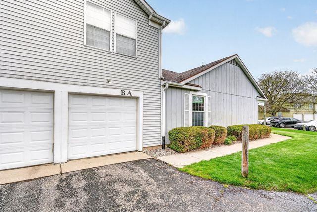 3401 Big Bend Bend A, Kalamazoo, MI 49048