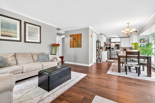 3401 Big Bend Bend A, Kalamazoo, MI 49048