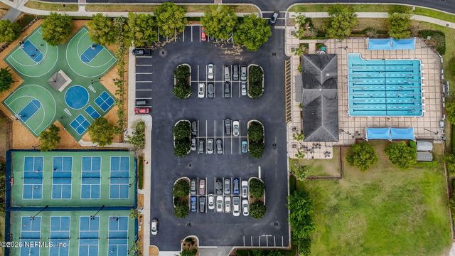 753 ASPEN LEAF Drive, Jacksonville, FL 32081