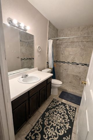 419 Goss St, Kerrville, TX 78028