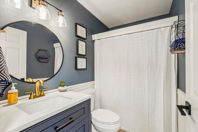 1338 Chickadee LANE, Grafton, WI 53024