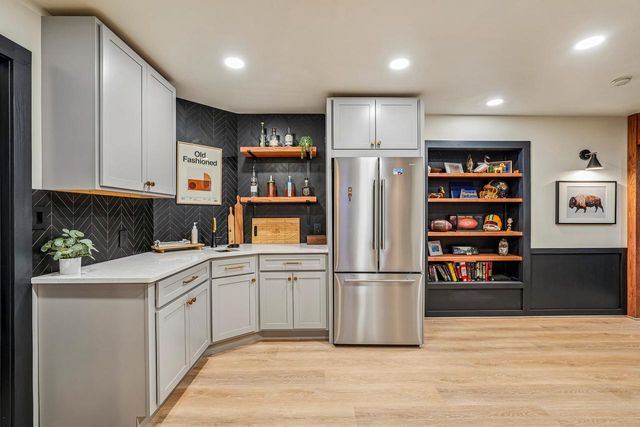 1338 Chickadee LANE, Grafton, WI 53024