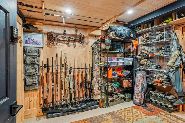1338 Chickadee LANE, Grafton, WI 53024