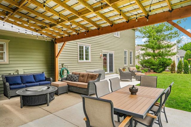 1338 Chickadee LANE, Grafton, WI 53024