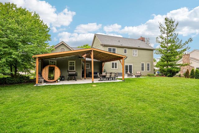 1338 Chickadee LANE, Grafton, WI 53024