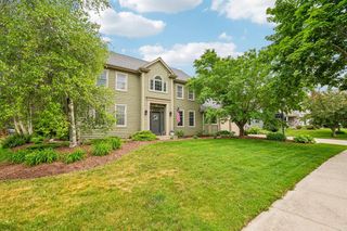 1338 Chickadee LANE, Grafton, WI 53024