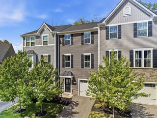 148 Providence WAY, Whitehall, PA 15234