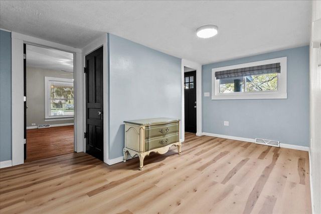 692 W Bridge Street, Plainwell, MI 49080