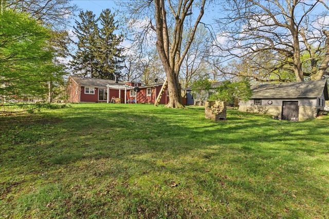 692 W Bridge Street, Plainwell, MI 49080