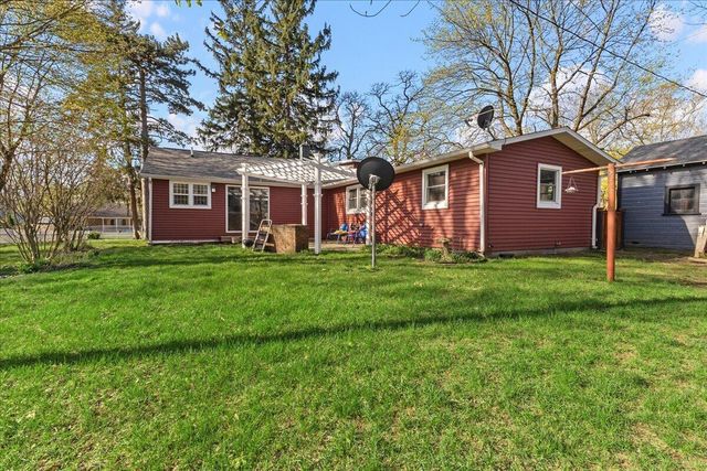 692 W Bridge Street, Plainwell, MI 49080