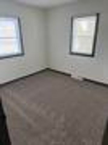 1001 39th Avenue, Rockford, IL 61109