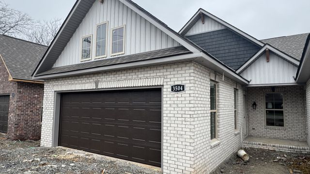 3504 Oakland Rd, Springfield, TN 37172