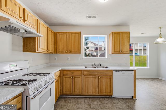 2571 N Hill Parkway, Riverdale, GA 30296
