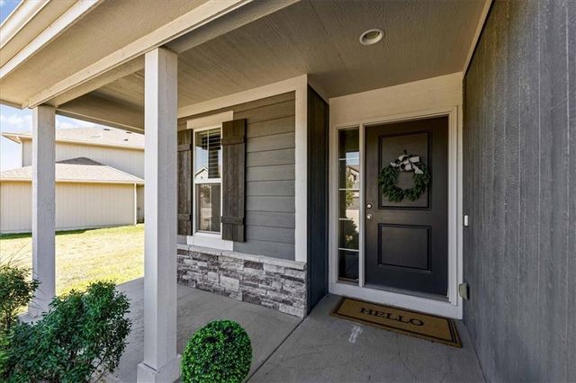25137 W 147th Court, Olathe, KS 66061