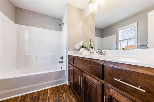 25137 W 147th Court, Olathe, KS 66061