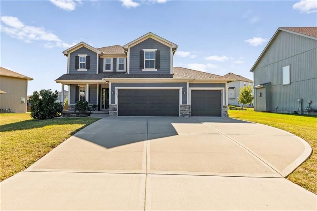 25137 W 147th Court, Olathe, KS 66061