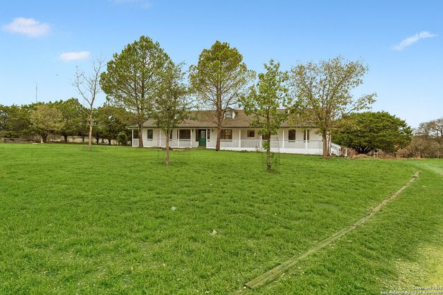 247 Center Point Dr E, Center Point, TX 78010
