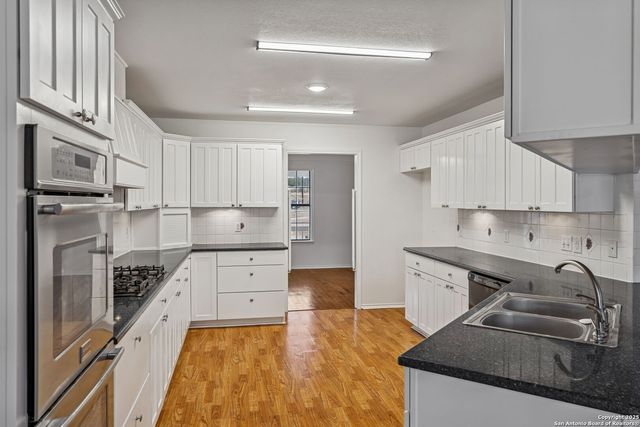 247 Center Point Dr E, Center Point, TX 78010