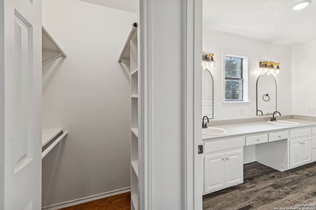 247 Center Point Dr E, Center Point, TX 78010