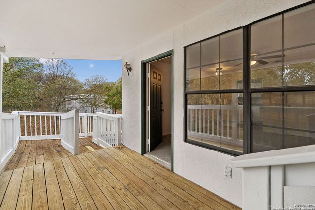 247 Center Point Dr E, Center Point, TX 78010