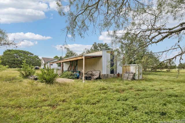 247 Center Point Dr E, Center Point, TX 78010