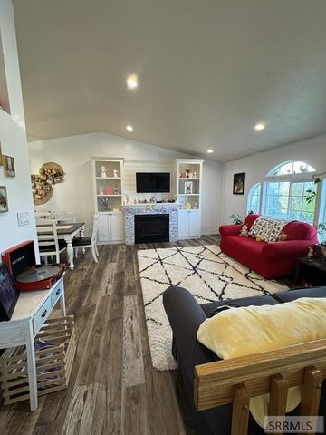 2312 E Oakmont Drive, Idaho Falls, ID 83404