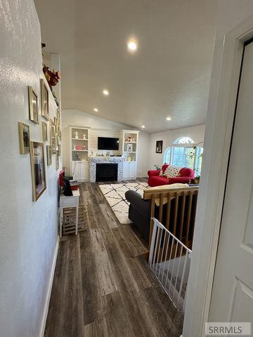 2312 E Oakmont Drive, Idaho Falls, ID 83404