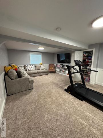2312 E Oakmont Drive, Idaho Falls, ID 83404