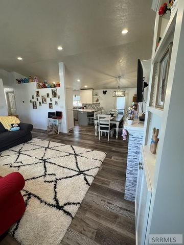 2312 E Oakmont Drive, Idaho Falls, ID 83404
