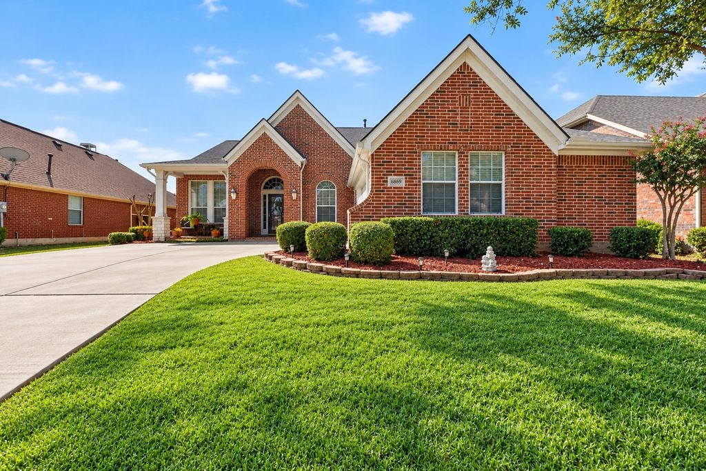 6869 Cape Cod Drive, Grand Prairie, TX 75054 — exterior