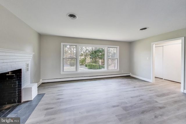 24313 MERVELL DEAN RD, Hollywood, MD 20636