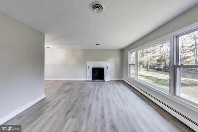 24313 MERVELL DEAN RD, Hollywood, MD 20636