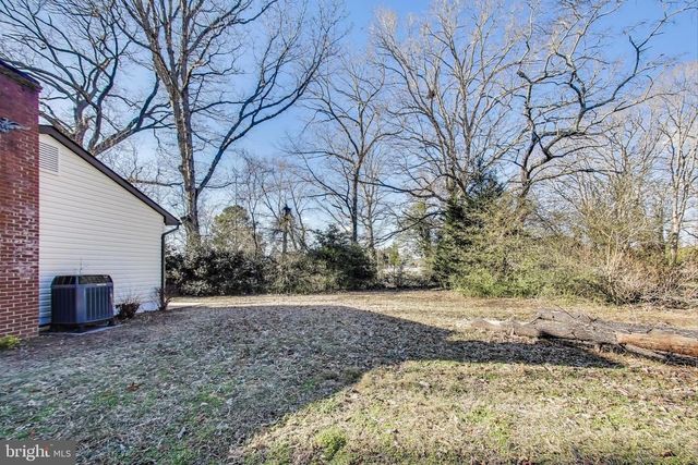 24313 MERVELL DEAN RD, Hollywood, MD 20636