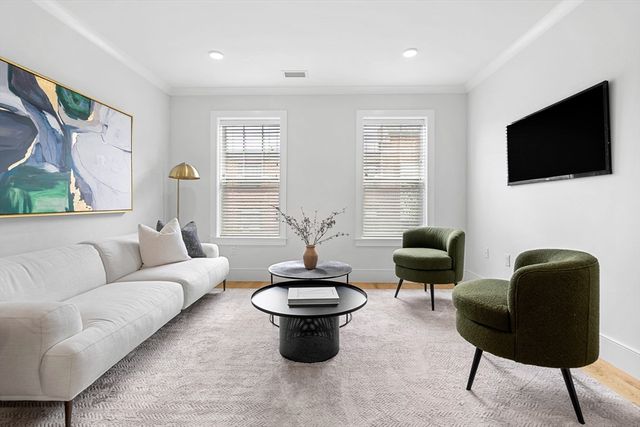 30 Polk St 208, Boston, MA 02129