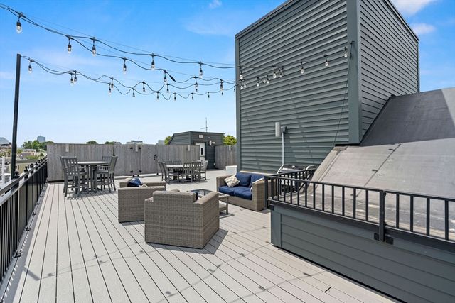 30 Polk St 208, Boston, MA 02129