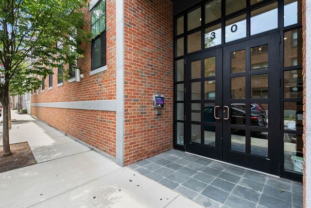 30 Polk St 208, Boston, MA 02129