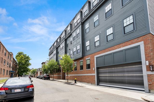 30 Polk St 208, Boston, MA 02129