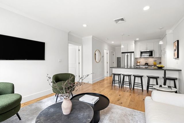 30 Polk St 208, Boston, MA 02129