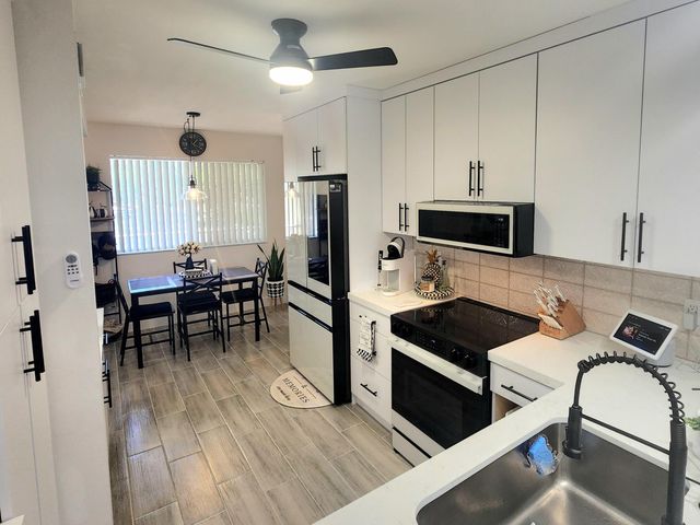 7751 Southampton Terrace 215, Tamarac, FL 33321