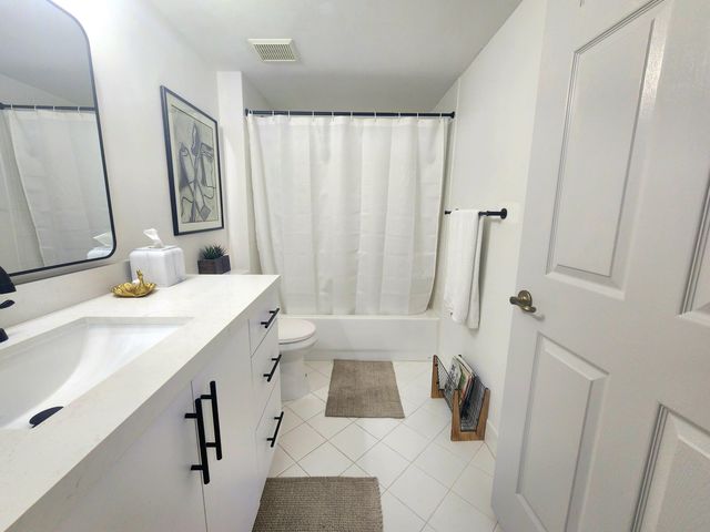 7751 Southampton Terrace 215, Tamarac, FL 33321