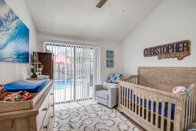 5489 Eagle Lake Drive, Palm Beach Gardens, FL 33418