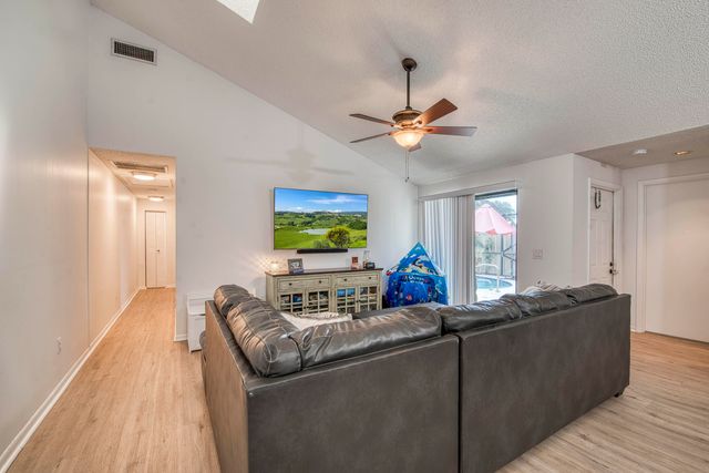 5489 Eagle Lake Drive, Palm Beach Gardens, FL 33418