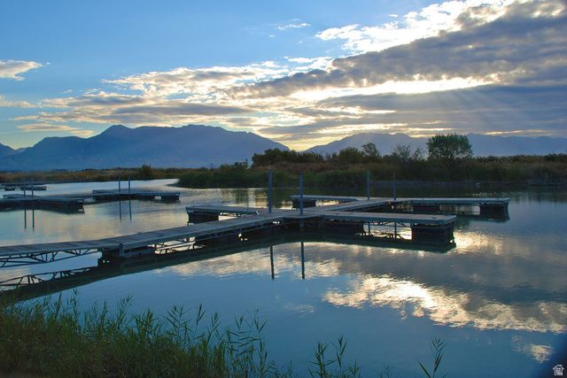 352 BAYSIDE DR, Saratoga Springs, UT 84045