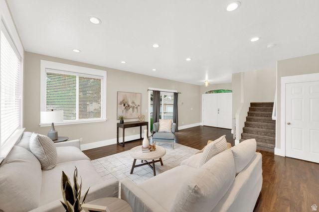 352 BAYSIDE DR, Saratoga Springs, UT 84045