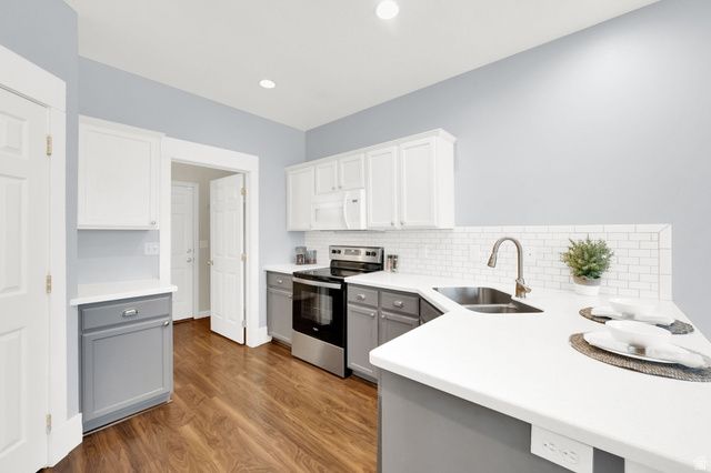 352 BAYSIDE DR, Saratoga Springs, UT 84045