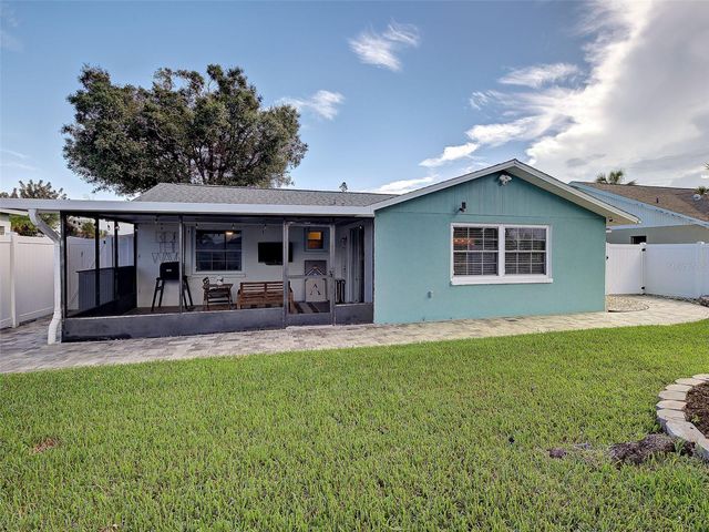 1439 STRADA D ORO, Venice, FL 34292