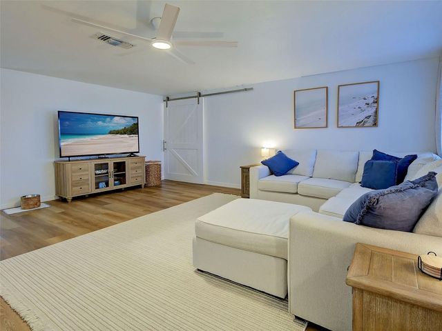 1439 STRADA D ORO, Venice, FL 34292