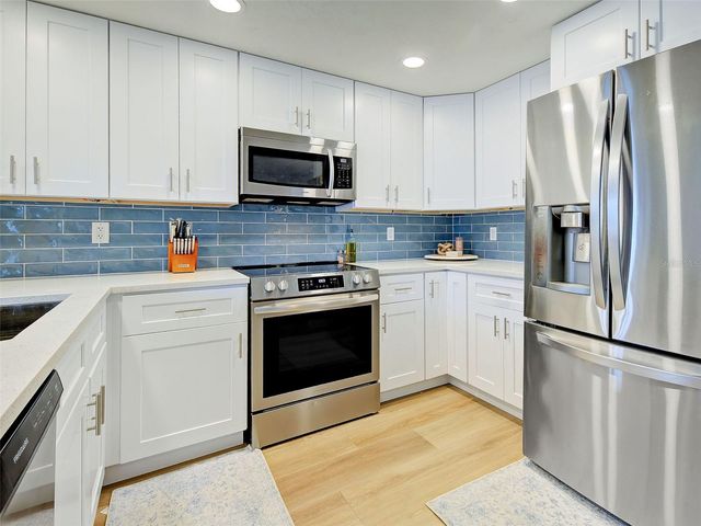 1439 STRADA D ORO, Venice, FL 34292