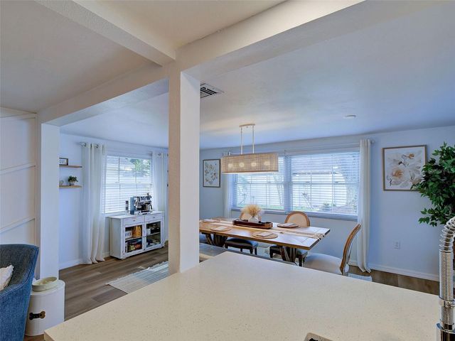 1439 STRADA D ORO, Venice, FL 34292