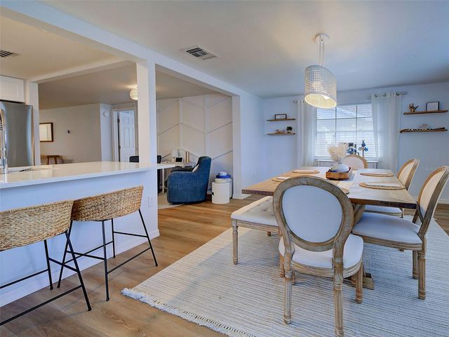 1439 STRADA D ORO, Venice, FL 34292